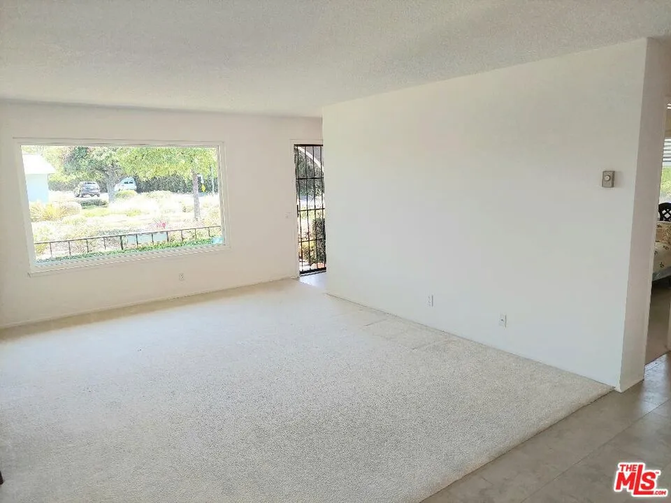 3501 Pear Blossom Avenue, Oceanside, California 92057 home-pic-11