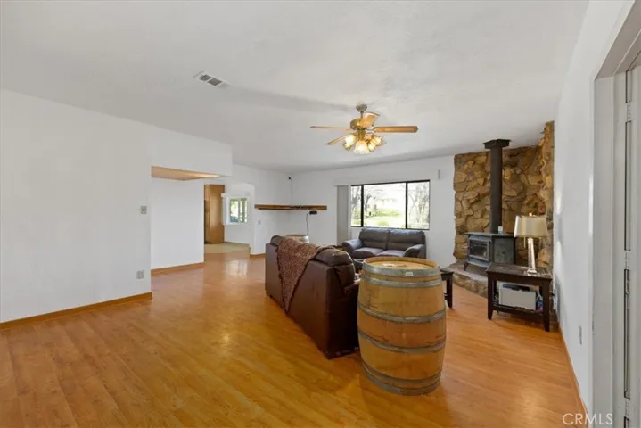 17895 Alps Drive, Tehachapi, California 93561