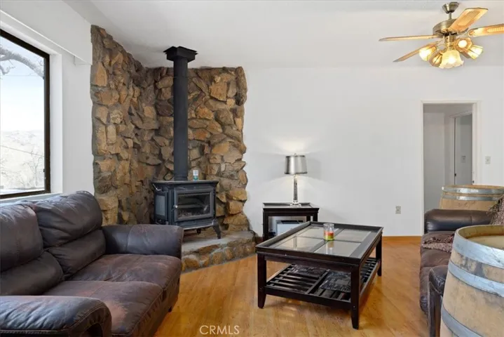 17895 Alps Drive, Tehachapi, California 93561