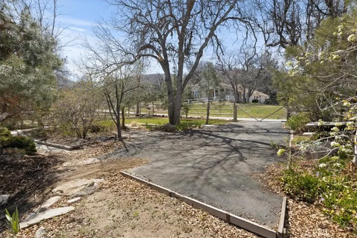 17895 Alps Drive, Tehachapi, California 93561