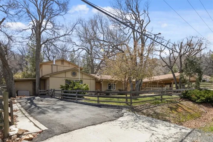17895 Alps Drive, Tehachapi, California 93561