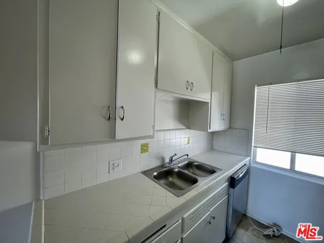 10303 Palms Boulevard 6, Los Angeles, California 90034