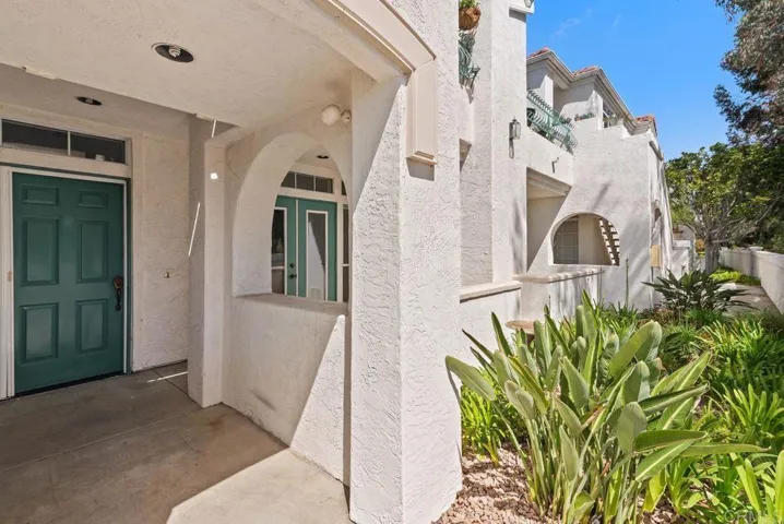 3325 Genoa Way 104, Oceanside, California 92056