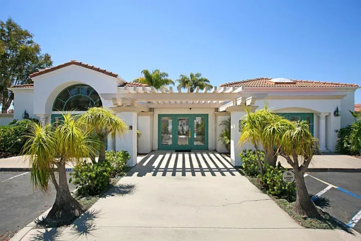 3325 Genoa Way 104, Oceanside, California 92056