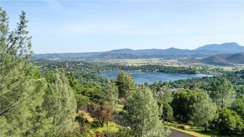 16506 Crescent Court, Hidden Valley Lake, California 95467