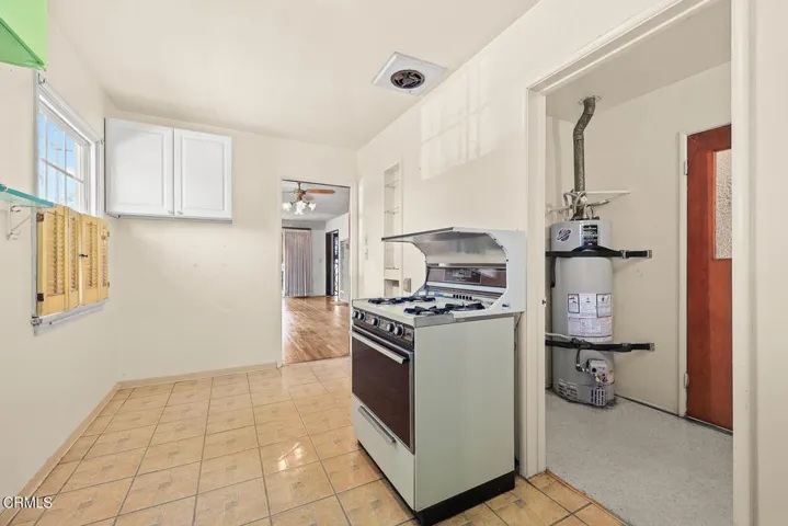 kitchen has stove only