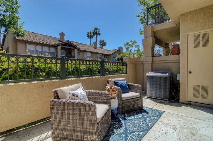 Plenty of room for relaxing and entertaining...sunny, sunny spot!