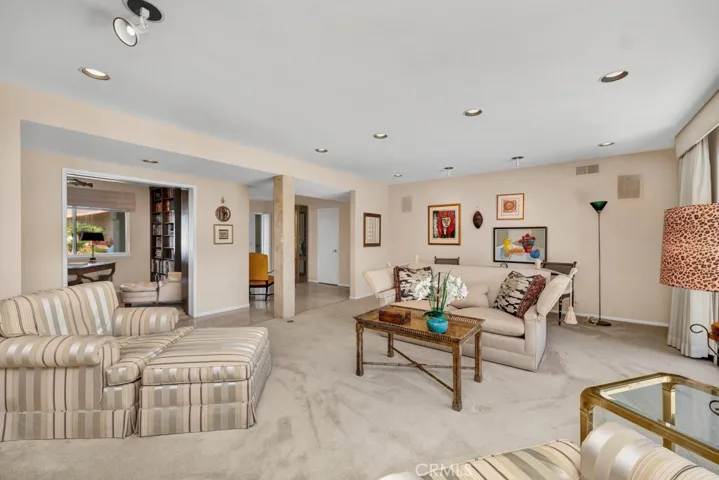 10115 Donna Avenue, Northridge, California 91324