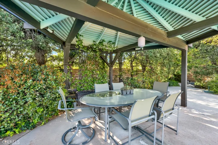 10115 Donna Avenue, Northridge, California 91324