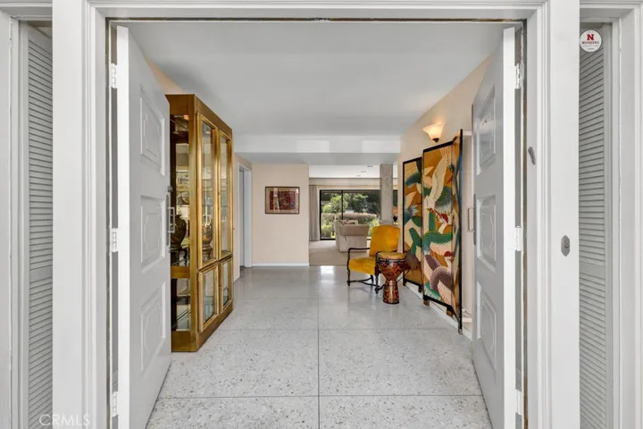 10115 Donna Avenue, Northridge, California 91324