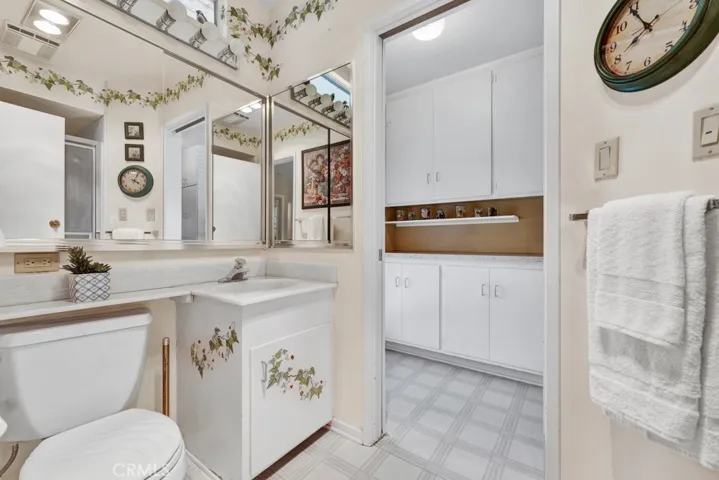 10115 Donna Avenue, Northridge, California 91324