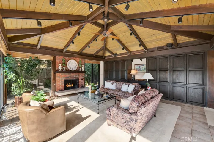 10115 Donna Avenue, Northridge, California 91324