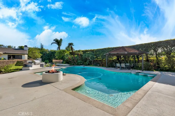 10115 Donna Avenue, Northridge, California 91324