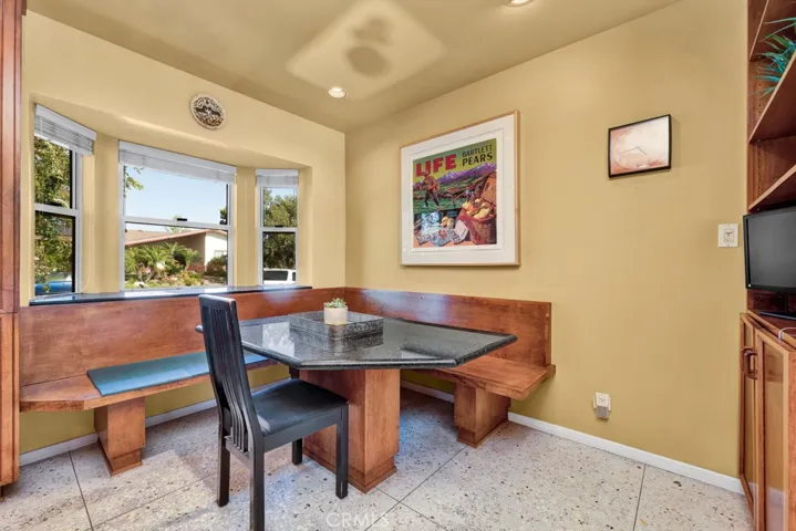 10115 Donna Avenue, Northridge, California 91324