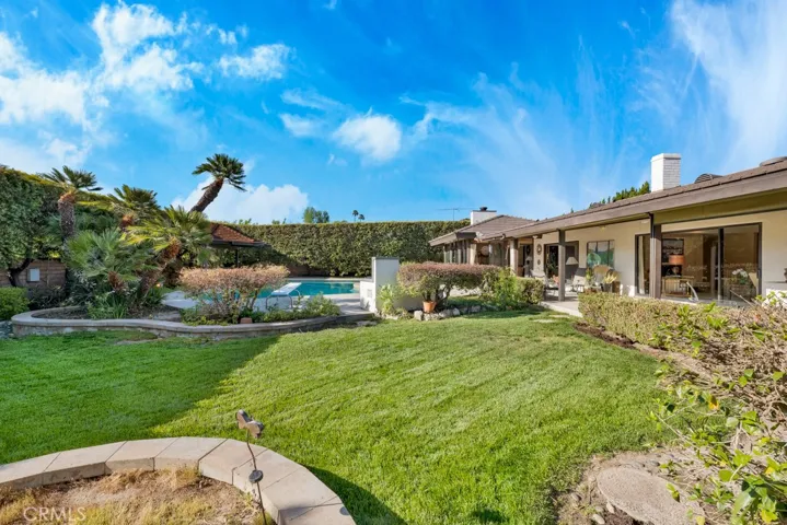 10115 Donna Avenue, Northridge, California 91324