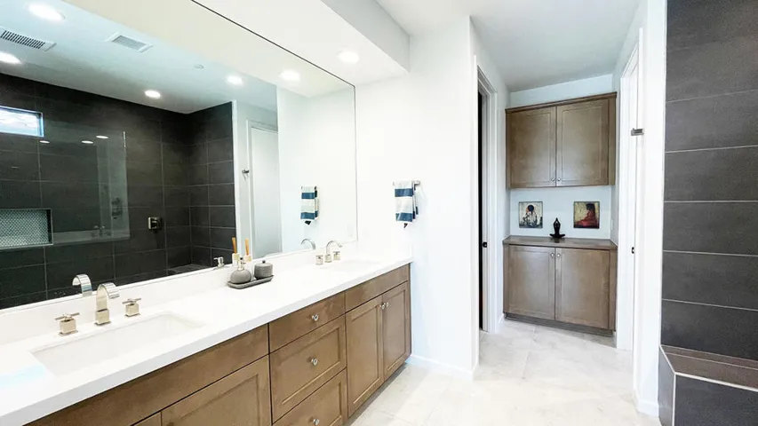 Large primary bath