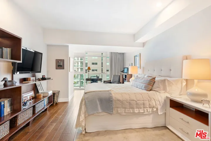 13600 Marina Pointe Drive 812, Marina Del Rey, California 90292