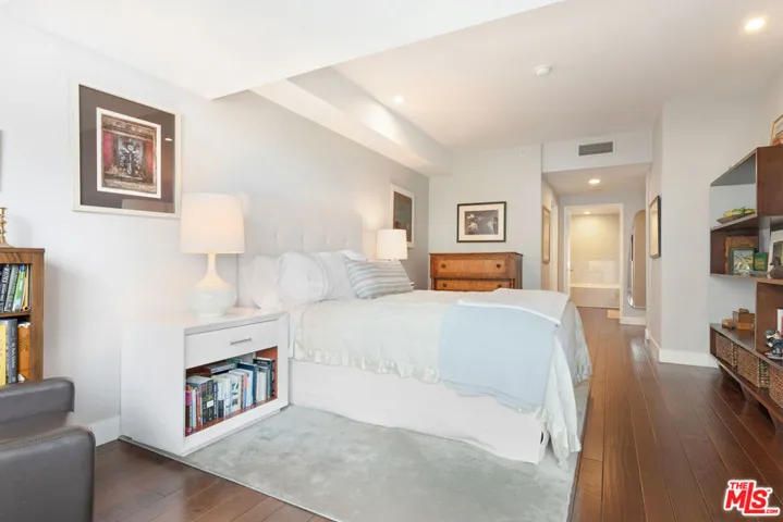 13600 Marina Pointe Drive 812, Marina Del Rey, California 90292