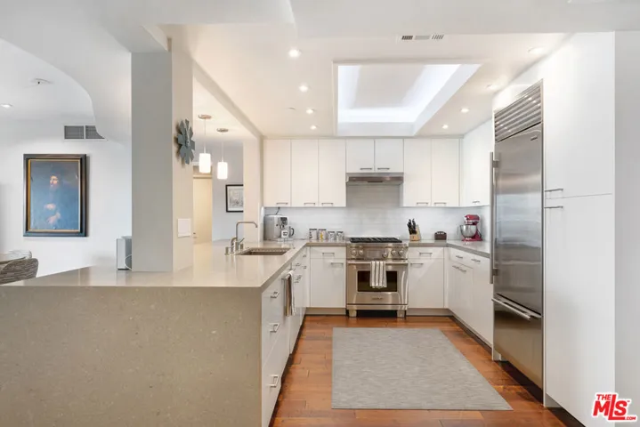 13600 Marina Pointe Drive 812, Marina Del Rey, California 90292