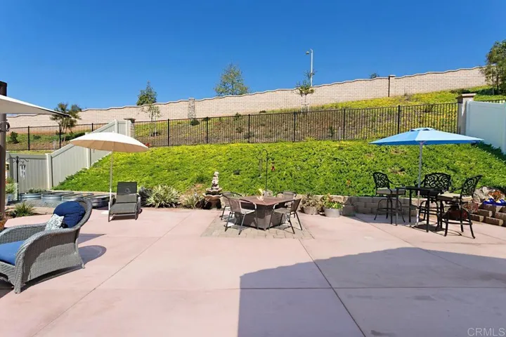 35767 Garrano Lane, Fallbrook, California 92028