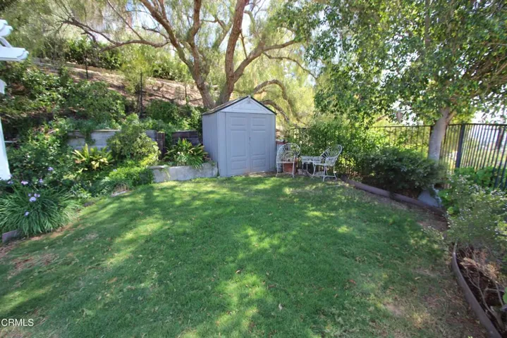 Side Yard off Master Bedroom