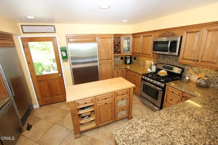 Kitchen with Island