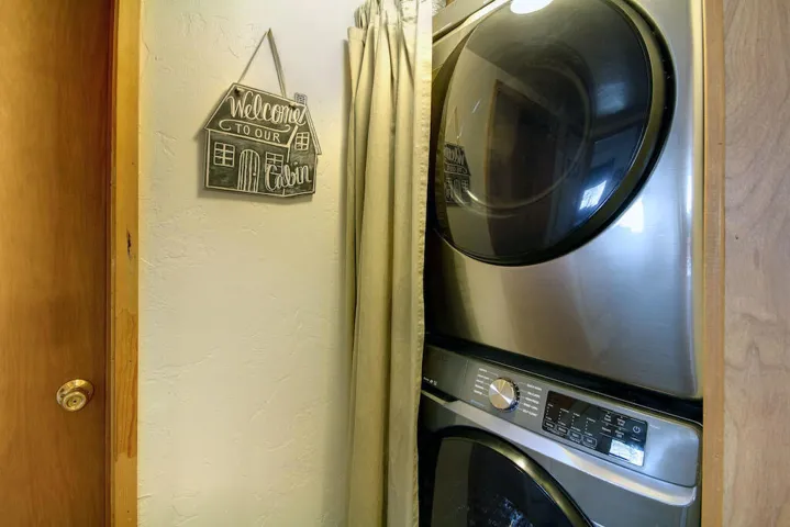 laundry_52018732140_o