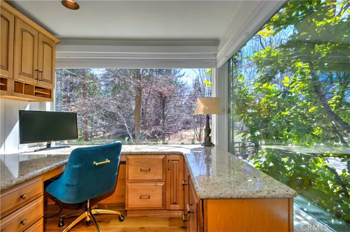 28216 N Shore Road, Lake Arrowhead, California 92352