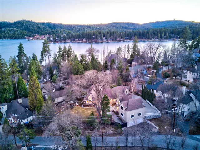28216 N Shore Road, Lake Arrowhead, California 92352