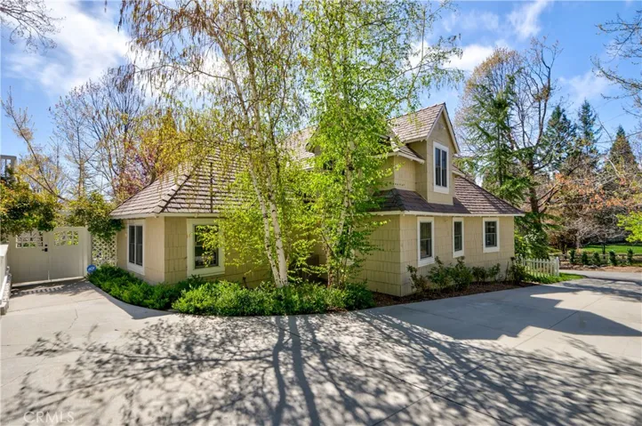28216 N Shore Road, Lake Arrowhead, California 92352