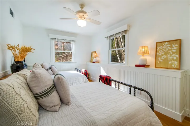 28216 N Shore Road, Lake Arrowhead, California 92352