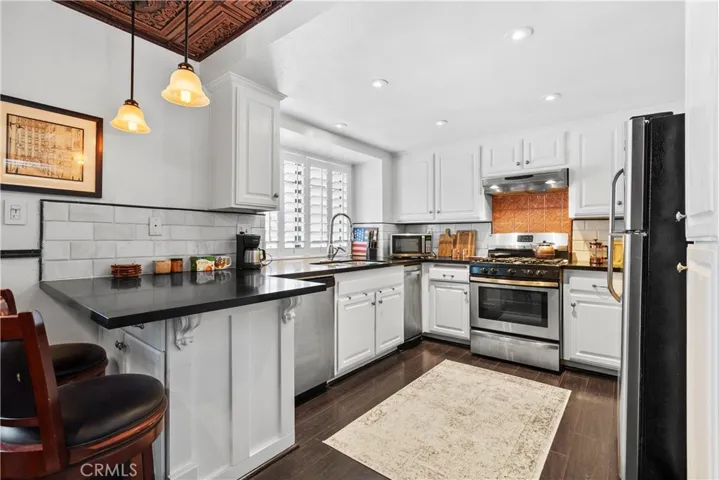 10150 Reseda Boulevard 7, Northridge, California 91324
