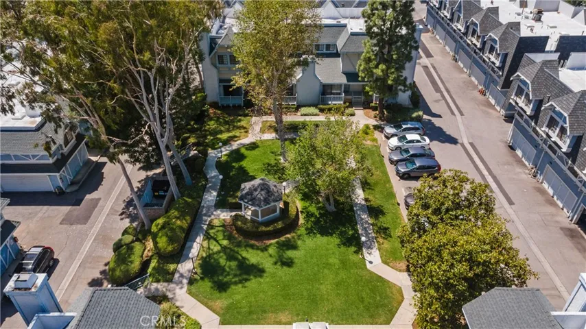 10150 Reseda Boulevard 7, Northridge, California 91324