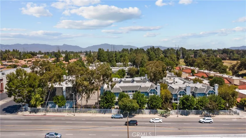 10150 Reseda Boulevard 7, Northridge, California 91324