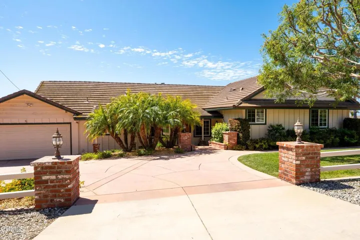 440 N Loop MLS-11