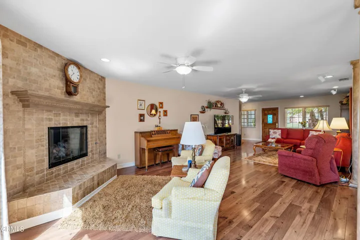 440 N Loop MLS-32