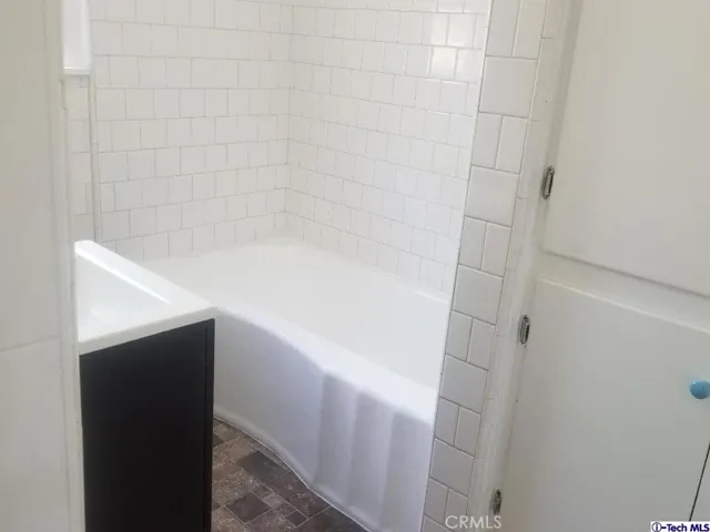 1309 A Cosmic Way, Glendale, California 91201