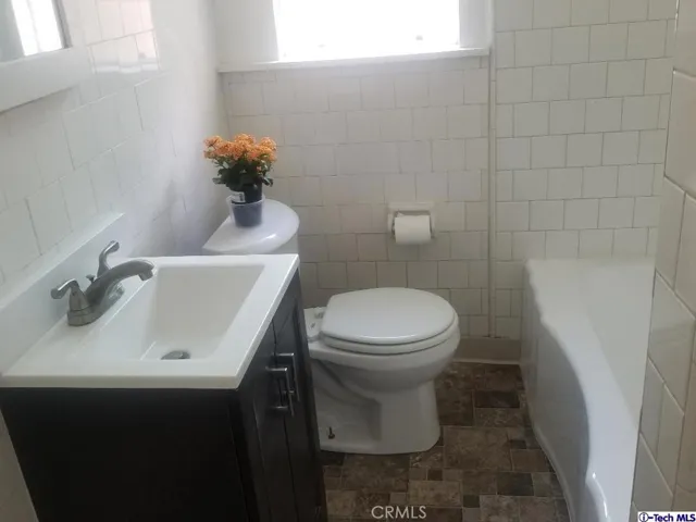 1309 A Cosmic Way, Glendale, California 91201