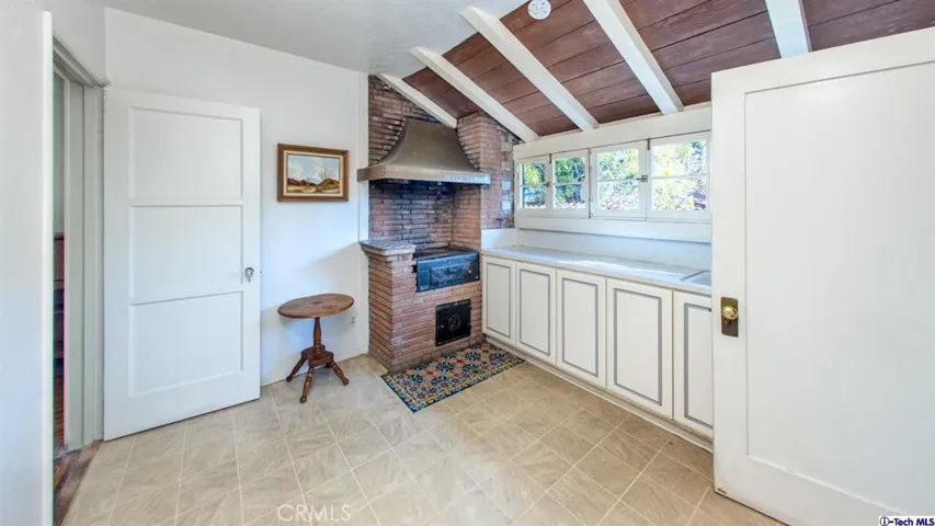 2980 Edmonton Road, Glendale, California 91206