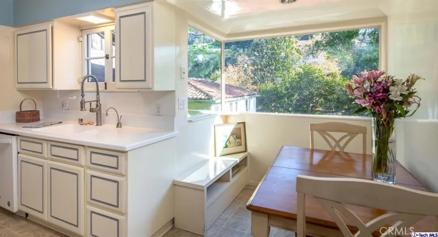 2980 Edmonton Road, Glendale, California 91206