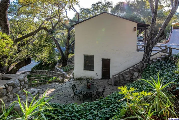 2980 Edmonton Road, Glendale, California 91206