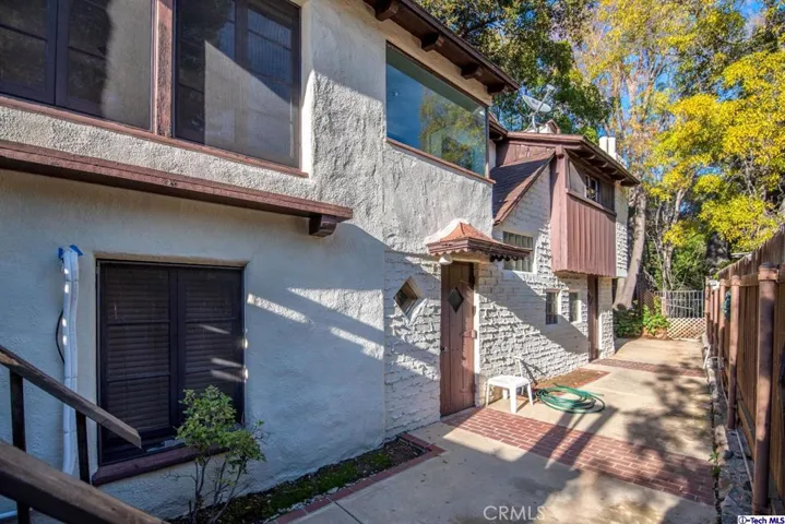 2980 Edmonton Road, Glendale, California 91206