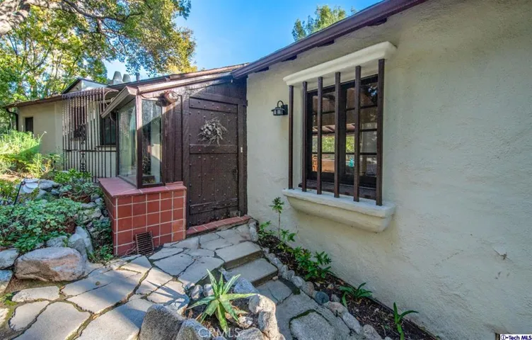 2980 Edmonton Road, Glendale, California 91206