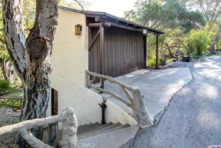 2980 Edmonton Road, Glendale, California 91206