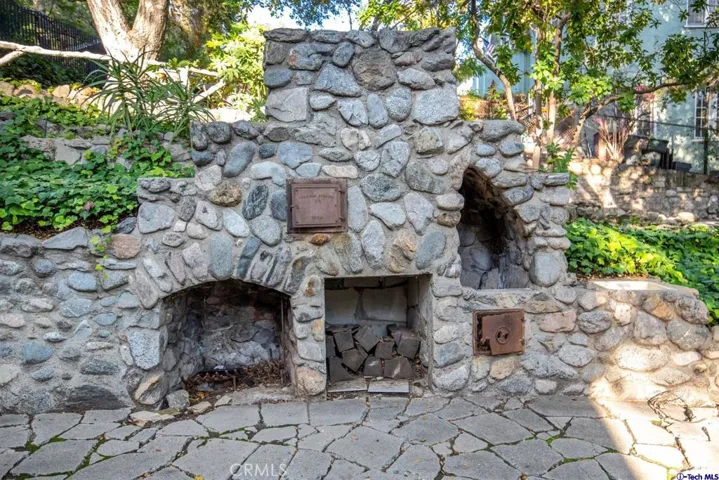 2980 Edmonton Road, Glendale, California 91206