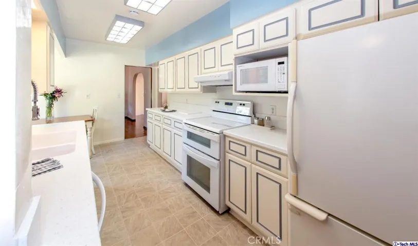 2980 Edmonton Road, Glendale, California 91206