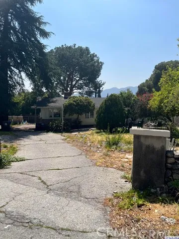 2820 Frances Avenue, La Crescenta, California 91214