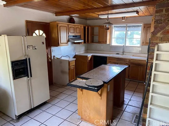 2820 Frances Avenue, La Crescenta, California 91214