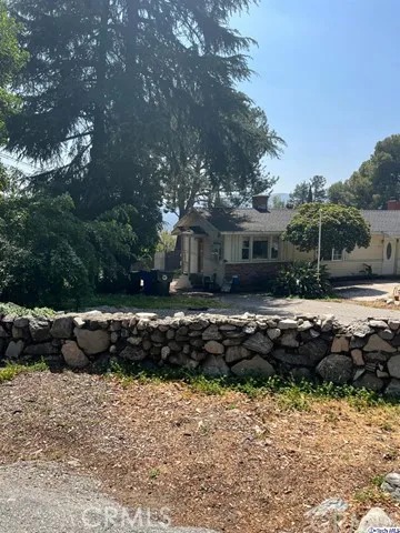 2820 Frances Avenue, La Crescenta, California 91214