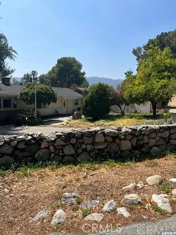 2820 Frances Avenue, La Crescenta, California 91214